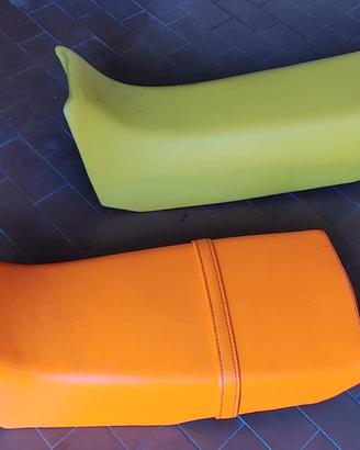 alcune selle e piccoli ricambi moto epoca