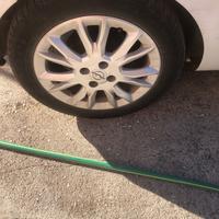 Gomme e cerchi in lega opel corsa D