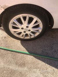 Gomme e cerchi in lega opel corsa D