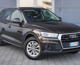 AUDI Q5 35 TDI quattro S tronic Business