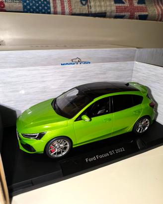 modellino ford focus st 1/18