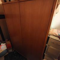 Armadio guardaroba in legno