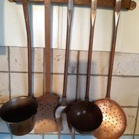 set di mestoli da cucina.