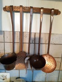 set di mestoli da cucina.