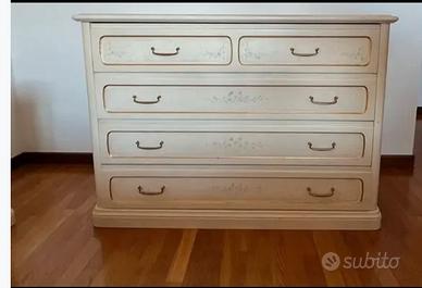 Cassettiera dipinta a mano