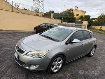 Opel Astra 1.7 CDTI 110CV 5 porte Cosmo