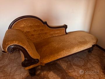 divano sceslong vintage