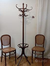 Attaccapanni decò, coppia di sedie e lampada