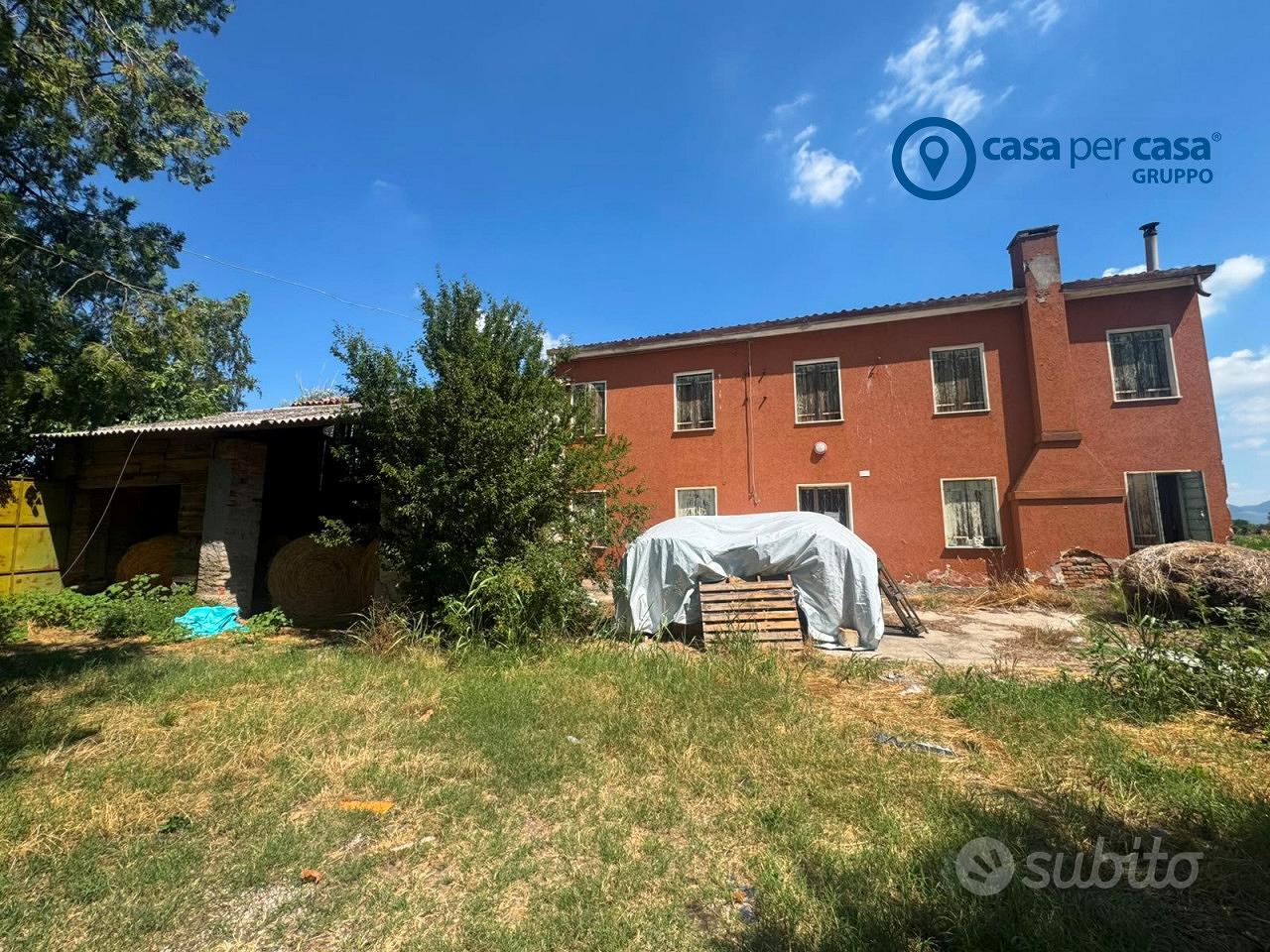 Rustico con 2,3 ettari di terreno - Vista 5