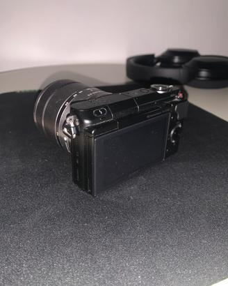 Sony Alpha NEX-3N (Sony E 18-55mm f/3.5-5.6 OSS)