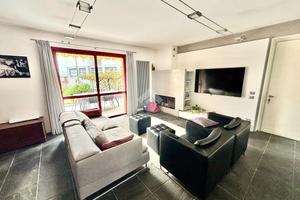 VILLA A SCHIERA D'ANGOLO A COSTA VOLPINO