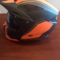 Casco MT HELMES STREETFIGHTER