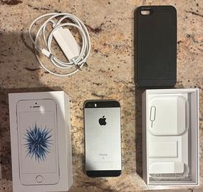 iPhone SE 32 GB 2016
