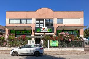 Negozio Riccione [MC010VCG]