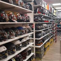 Si vende attivita accessori moto