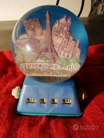 palla di neve paris antica