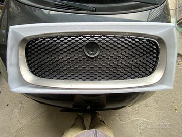 Griglia jaguar F-Pace 2016