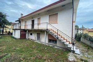 Sarone di Caneva euro 107.000,00