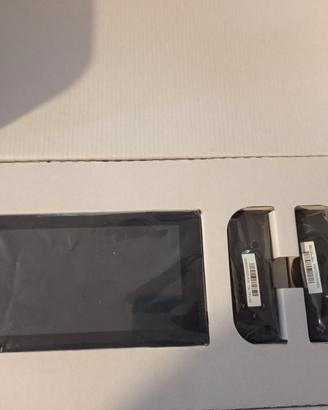 Nintendo switch + custodia .