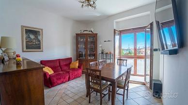 Opicina, trilocale ristrutturato con posto auto