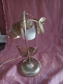 lampada a fiore vintage