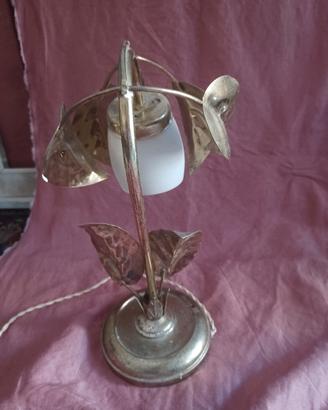 lampada a fiore vintage