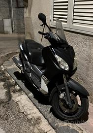 Yamaha x max