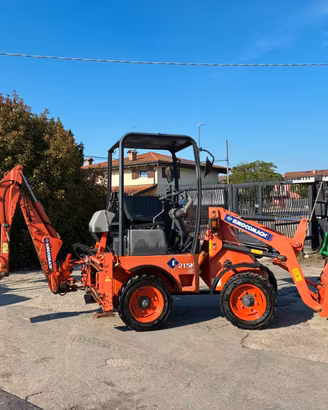 P103 Mini terna Eurocomach 215K SEMI NUOVA CON 800
