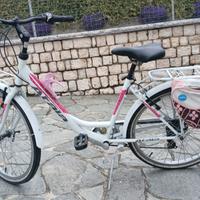 bicicletta ragazzina
