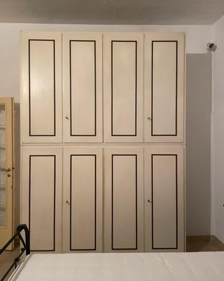 Armadio di legno