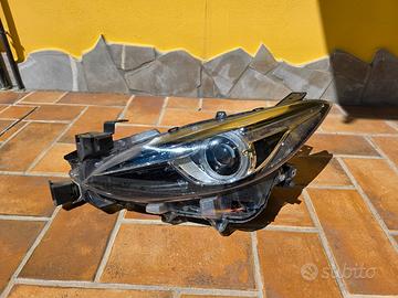 Proiettore Fanale Faro anteriore SX Mazda 3