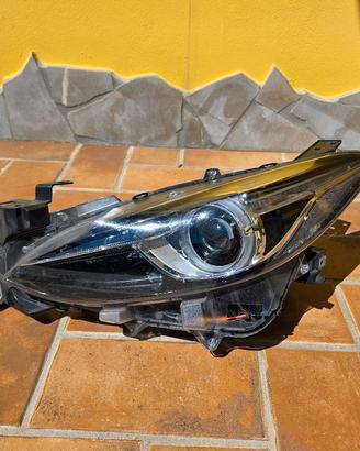 Proiettore Fanale Faro anteriore SX Mazda 3