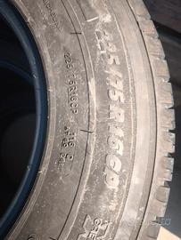225 75 16C Michelin 