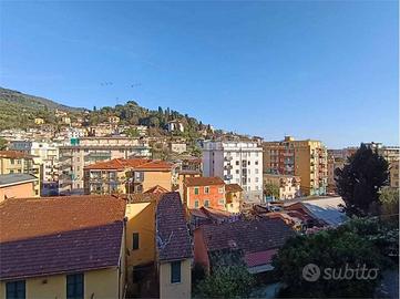 Appartamento di 87 m² con 4 locali a Rapallo