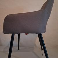 Sedie in tessuto grigio con gambe in metallo nero 