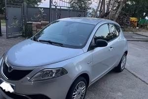 Lancia y elefantino