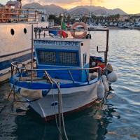 Barca da pesca con licenza