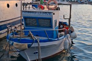 Barca da pesca con licenza