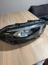 Faro dx anteriore mercedes classe A incidentato