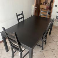 Tavolo ikea e sedie