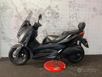 Yamaha X-Max 300