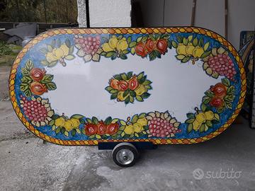 Tavolo in pietra lavica dell'etna dipinto a mano