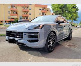 Porsche cayenne coupe' modello 2024