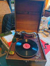 grammofono antico a manovella