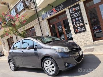 Toyota Yaris 1.4 D-4D 90CV DIESEL NAVI