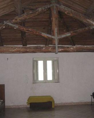 Casa indipendente di 300 m² con 4 locali e box aut