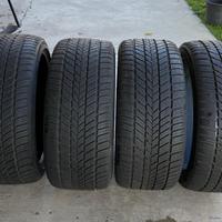 Pneumatici 255/35R19     92W      4 stagioni