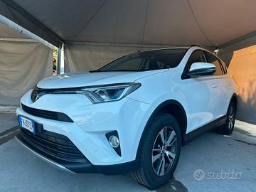 Toyota RAV 4 RAV4 2.0 D-4D 2WD Business