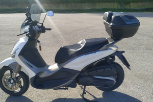 Piaggio Beverly 350 sport touring