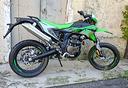 motard-kl-kxe-125cc-moto-a-liquido-aprilia